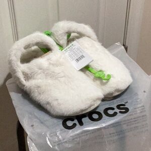 CROCS White Cozzzy Luxe Slippers - Size 9